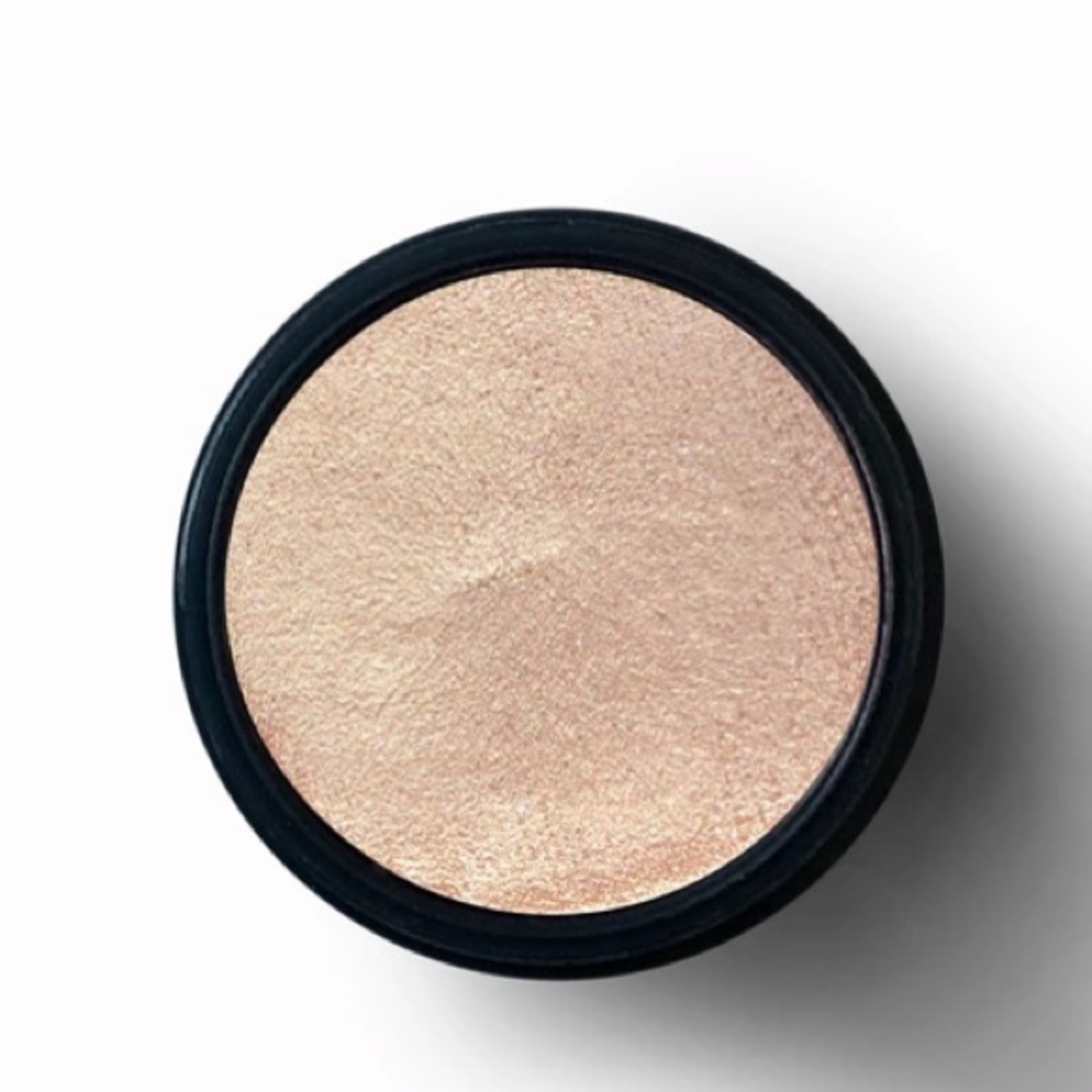Space Case Cosmetics highlighter